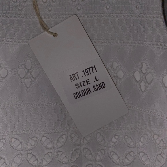 Italian brand mini dress size is L but runs really small - Picture 2 of 8